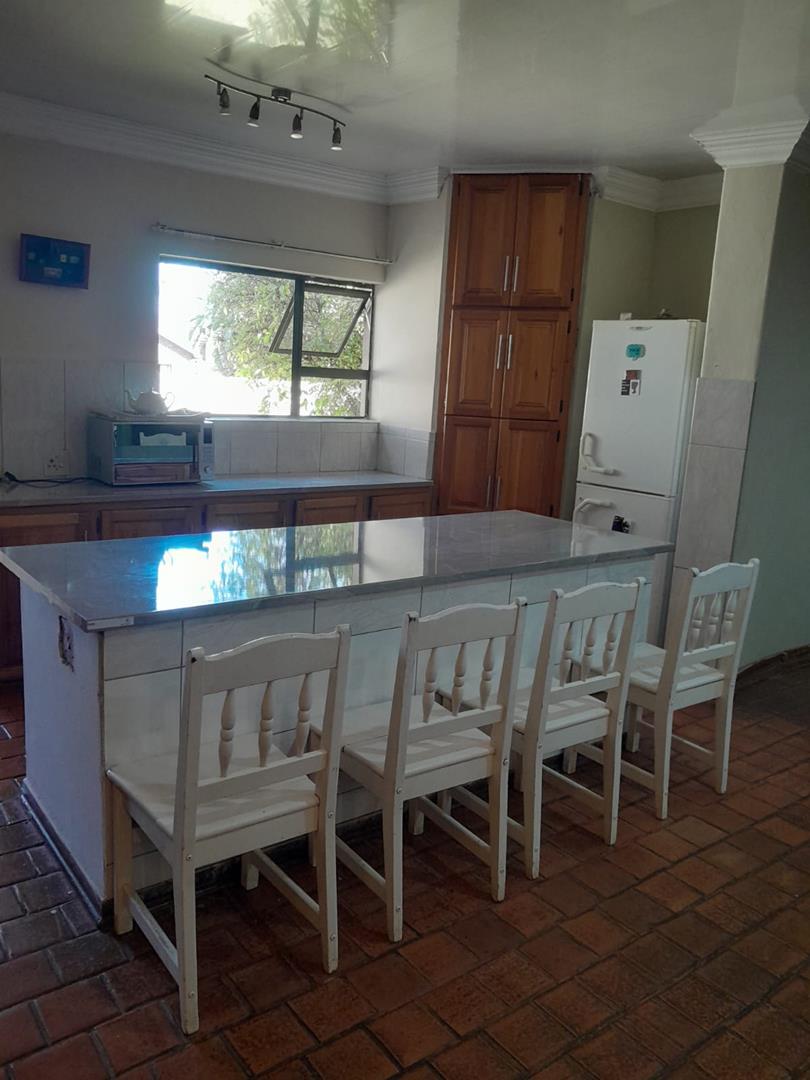 5 Bedroom Property for Sale in The Orchards Gauteng
