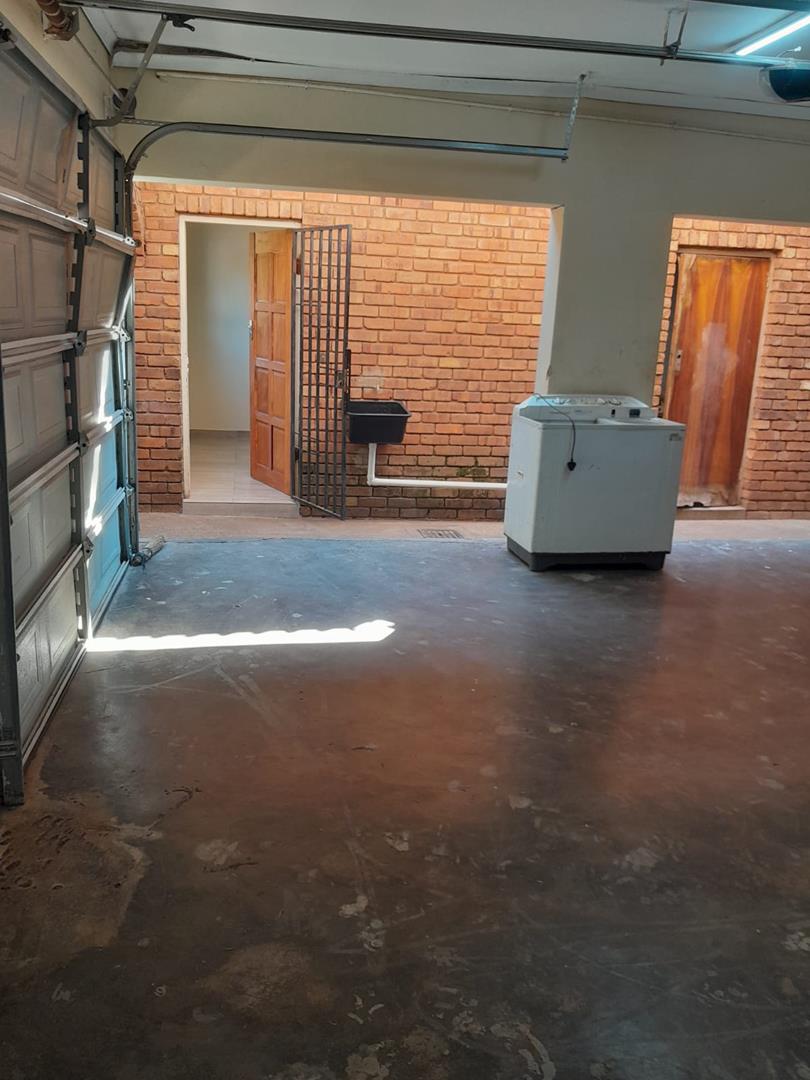 5 Bedroom Property for Sale in The Orchards Gauteng