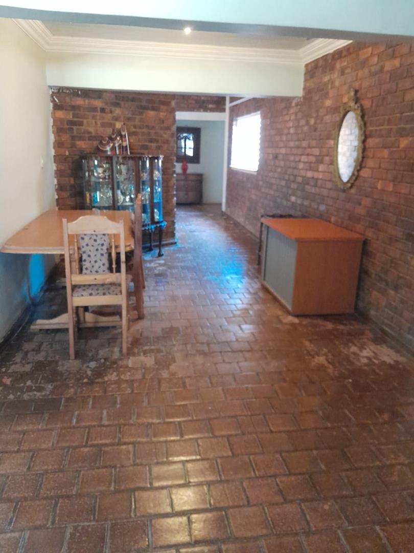 5 Bedroom Property for Sale in The Orchards Gauteng