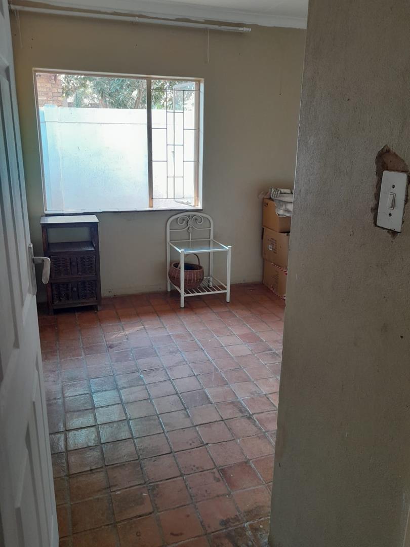 5 Bedroom Property for Sale in The Orchards Gauteng
