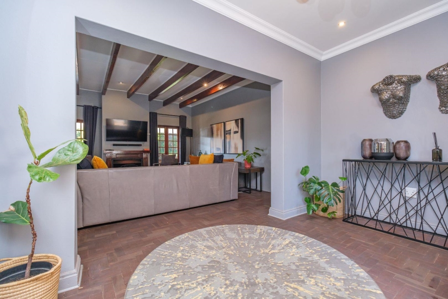 7 Bedroom Property for Sale in Moreleta Park Gauteng