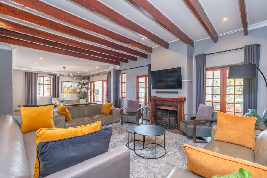 7 Bedroom Property for Sale in Moreleta Park Gauteng