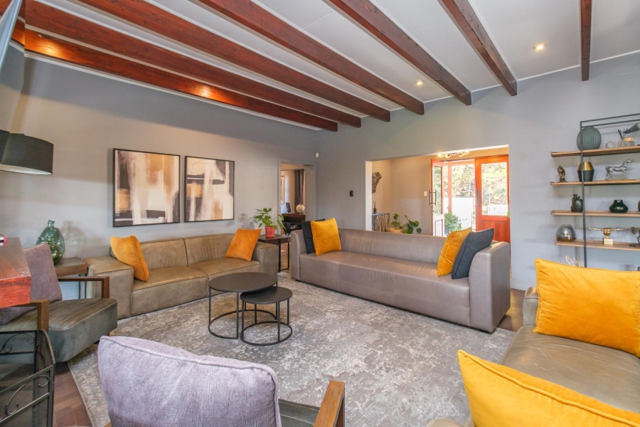 7 Bedroom Property for Sale in Moreleta Park Gauteng