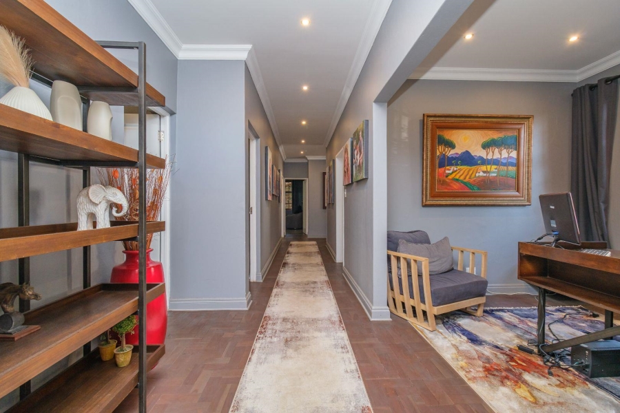 7 Bedroom Property for Sale in Moreleta Park Gauteng
