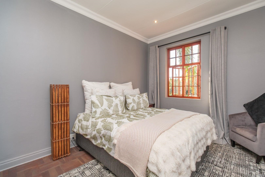 7 Bedroom Property for Sale in Moreleta Park Gauteng