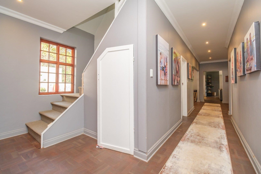 7 Bedroom Property for Sale in Moreleta Park Gauteng