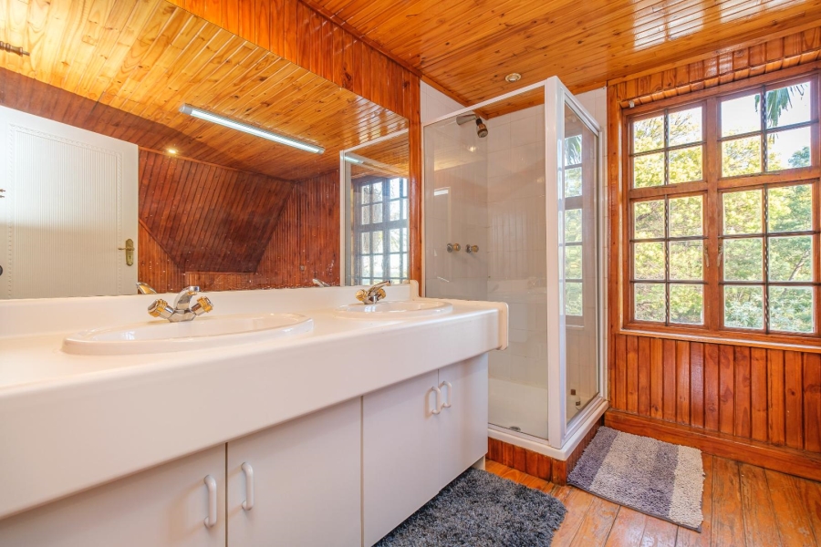 7 Bedroom Property for Sale in Moreleta Park Gauteng