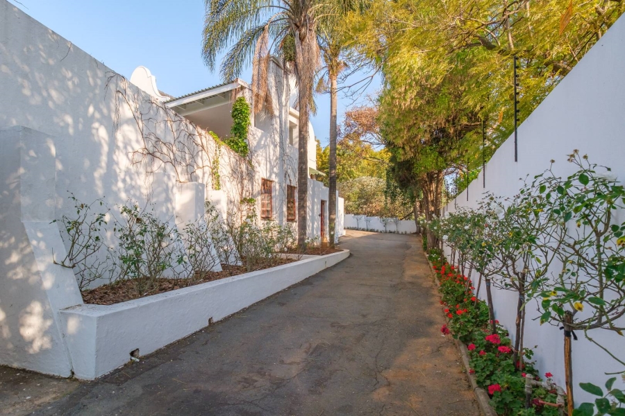 7 Bedroom Property for Sale in Moreleta Park Gauteng