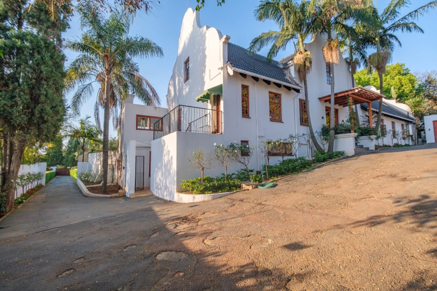 7 Bedroom Property for Sale in Moreleta Park Gauteng