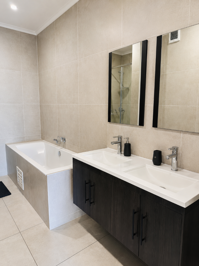 2 Bedroom Property for Sale in Greenstone Hill Gauteng