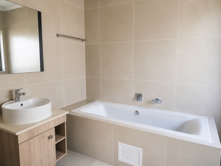 1 Bedroom Property for Sale in Greenstone Hill Gauteng