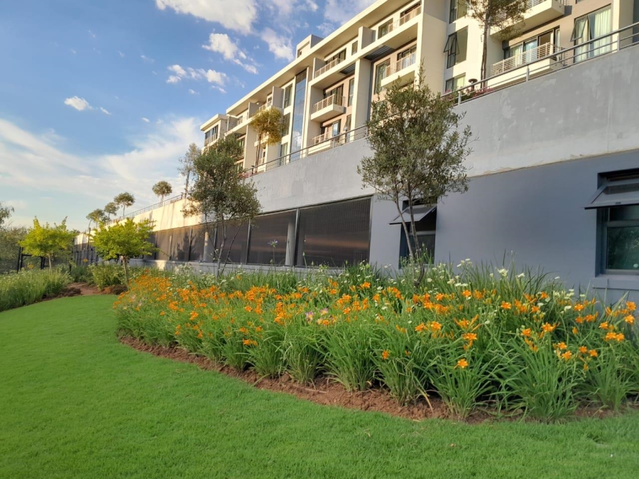 2 Bedroom Property for Sale in Glenadrienne Gauteng