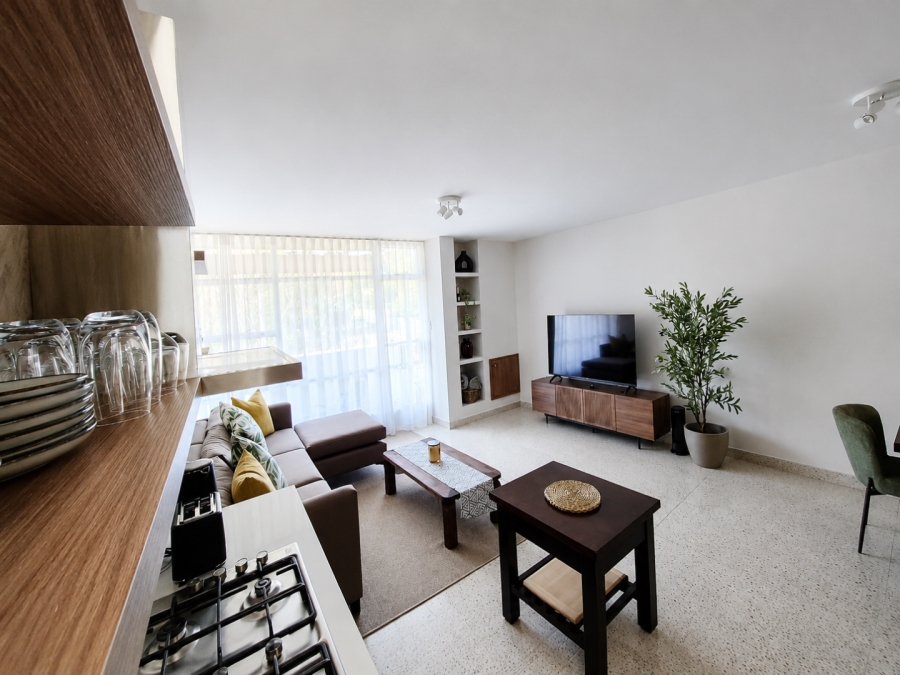 1 Bedroom Property for Sale in Glenadrienne Gauteng
