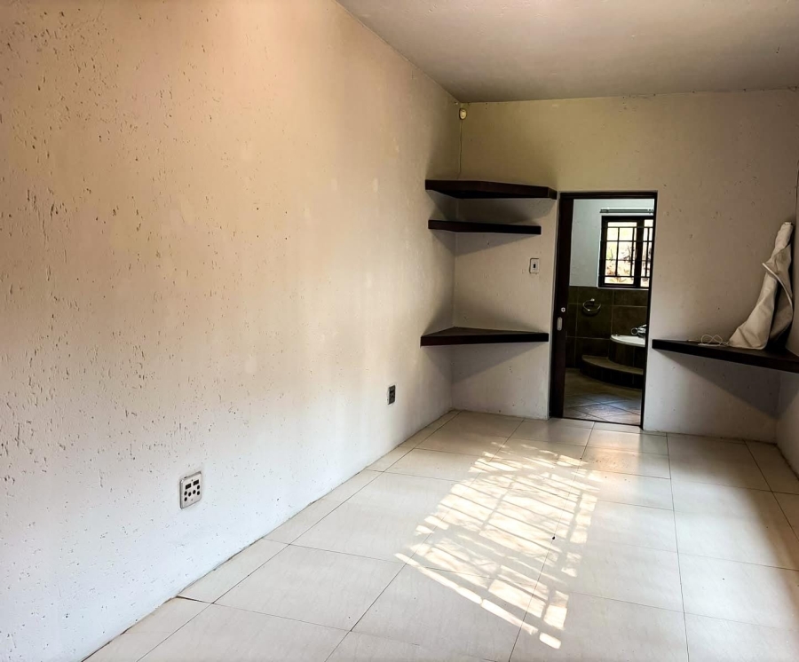 To Let 2 Bedroom Property for Rent in Ruimsig Gauteng