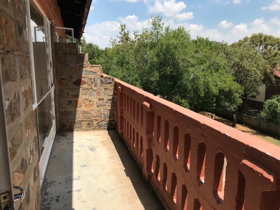 To Let 1 Bedroom Property for Rent in Windsor East Gauteng