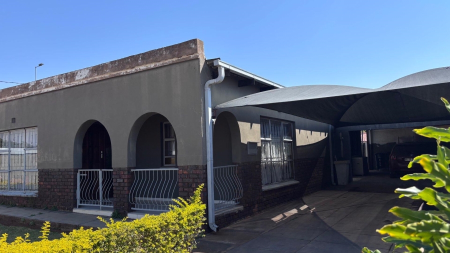 4 Bedroom Property for Sale in Soshanguve L Gauteng