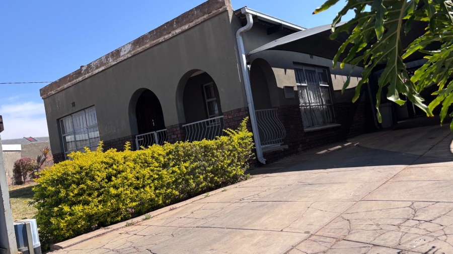 4 Bedroom Property for Sale in Soshanguve L Gauteng
