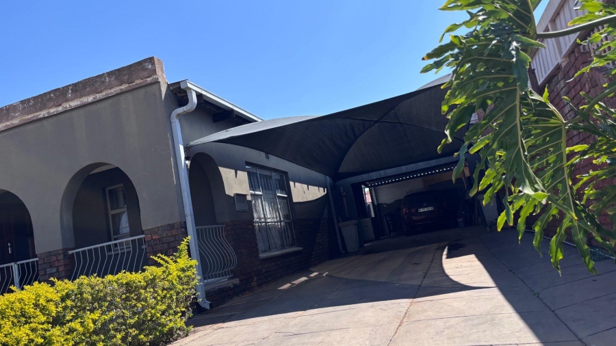 4 Bedroom Property for Sale in Soshanguve L Gauteng