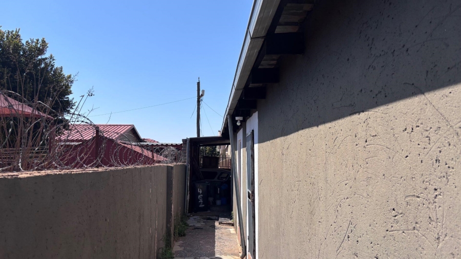 4 Bedroom Property for Sale in Soshanguve L Gauteng
