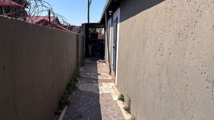 4 Bedroom Property for Sale in Soshanguve L Gauteng