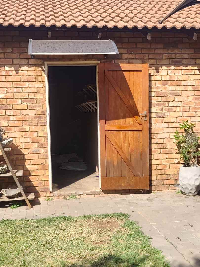 To Let 2 Bedroom Property for Rent in Annlin Gauteng