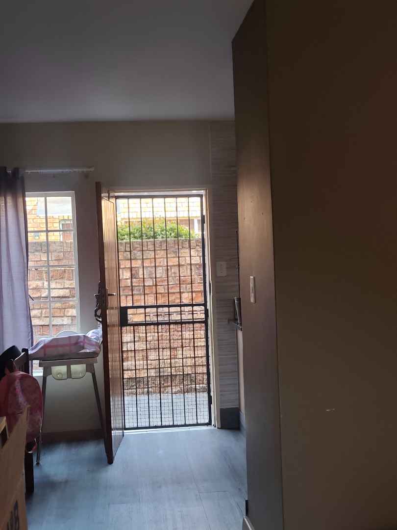 To Let 2 Bedroom Property for Rent in Annlin Gauteng