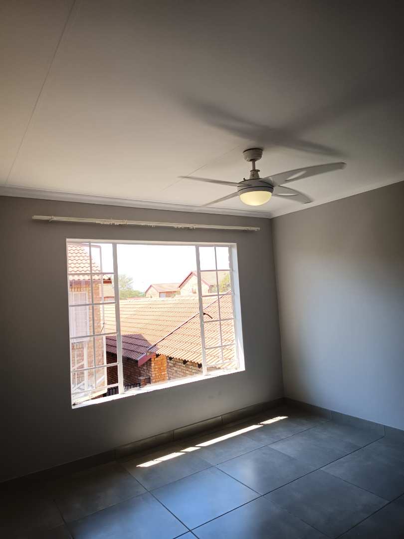To Let 2 Bedroom Property for Rent in Annlin Gauteng