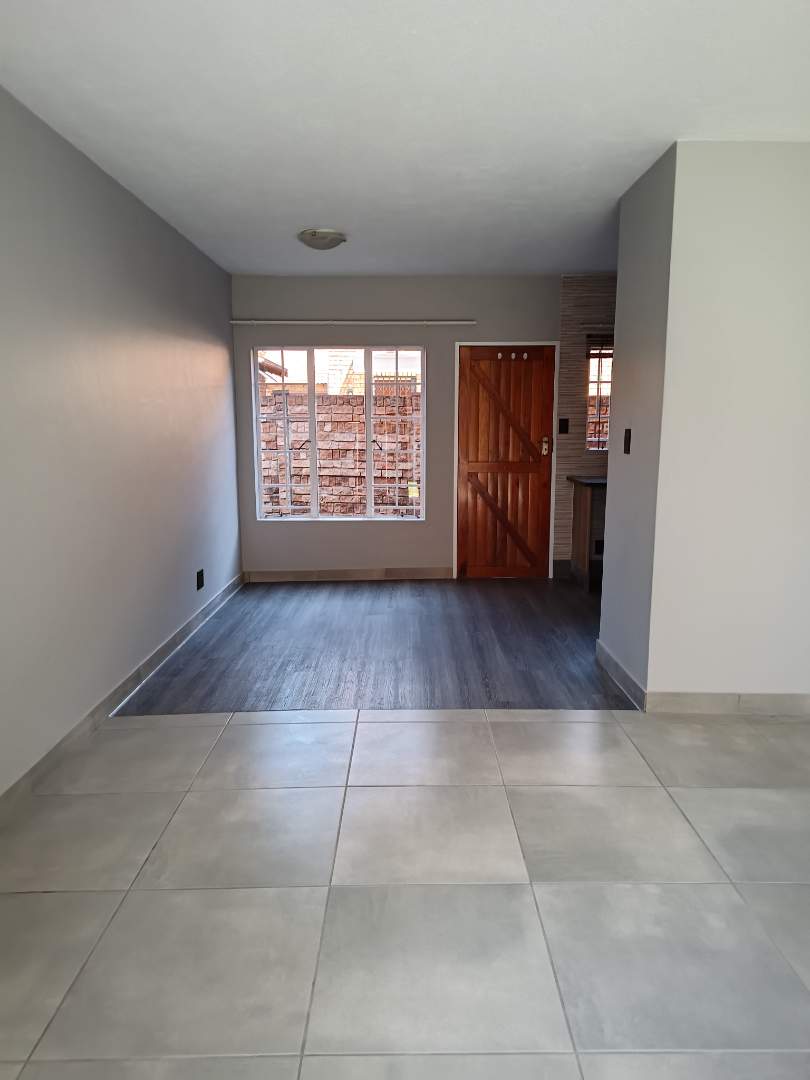 To Let 2 Bedroom Property for Rent in Annlin Gauteng