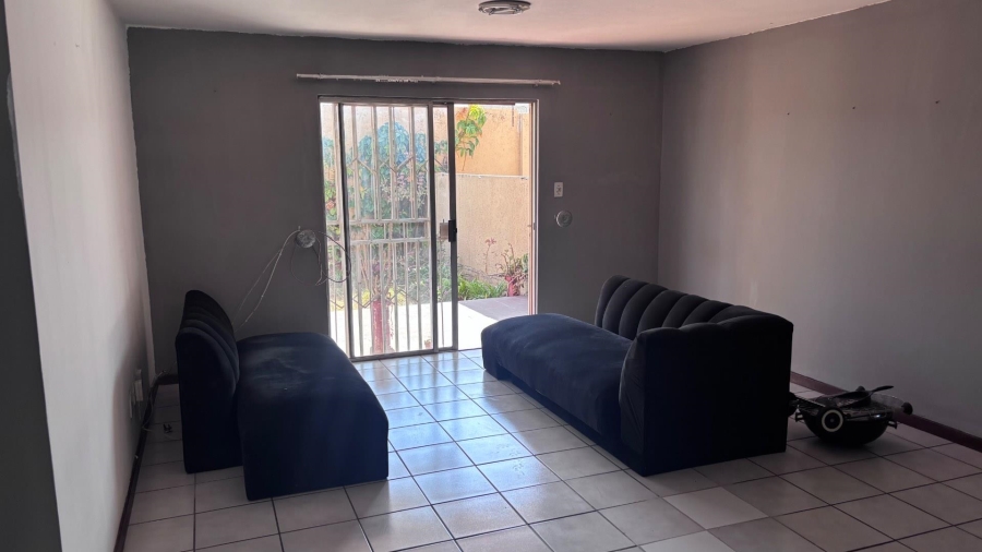 2 Bedroom Property for Sale in Dorandia Ext 10 Gauteng