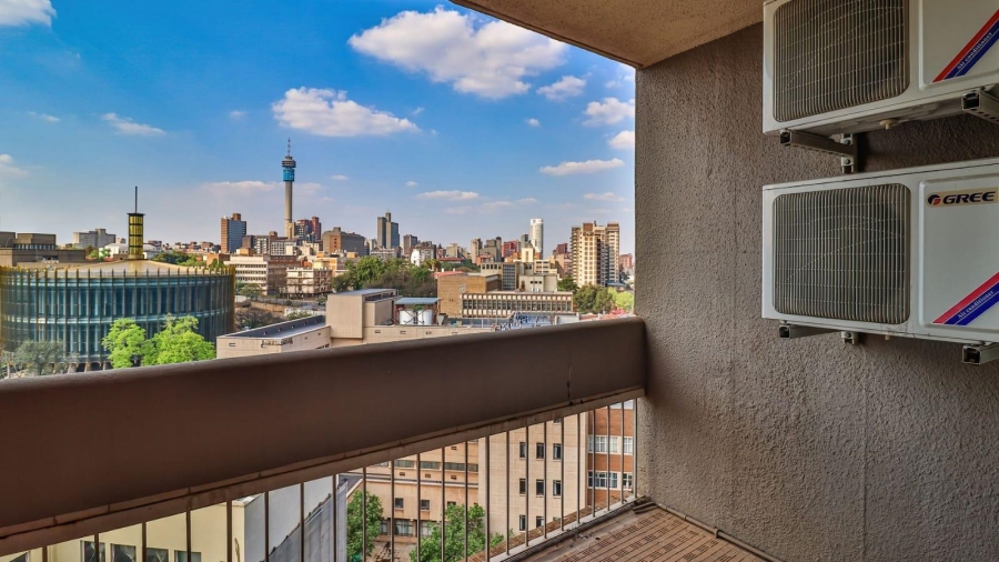 1 Bedroom Property for Sale in Braamfontein Gauteng