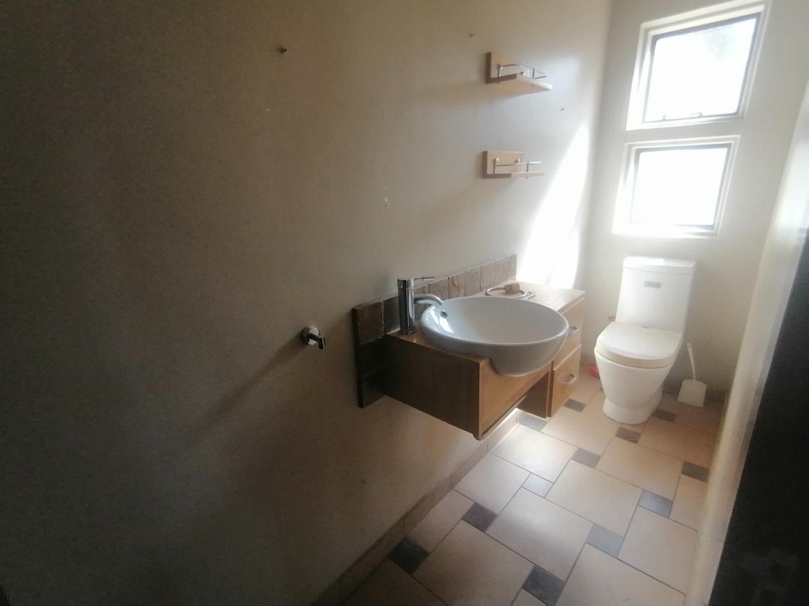 4 Bedroom Property for Sale in Amandasig Gauteng