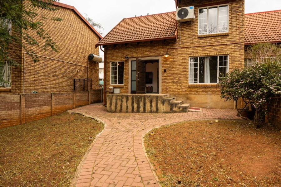 2 Bedroom Property for Sale in La Montagne Gauteng