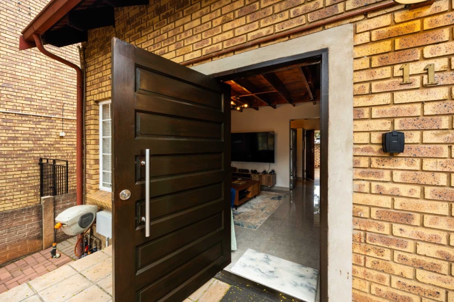 2 Bedroom Property for Sale in La Montagne Gauteng