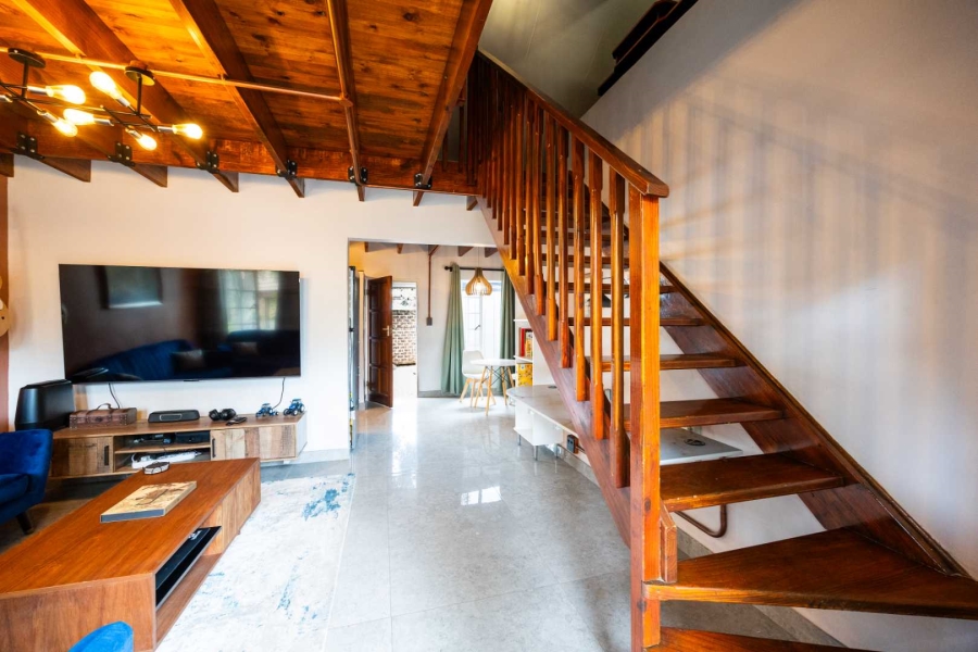 2 Bedroom Property for Sale in La Montagne Gauteng