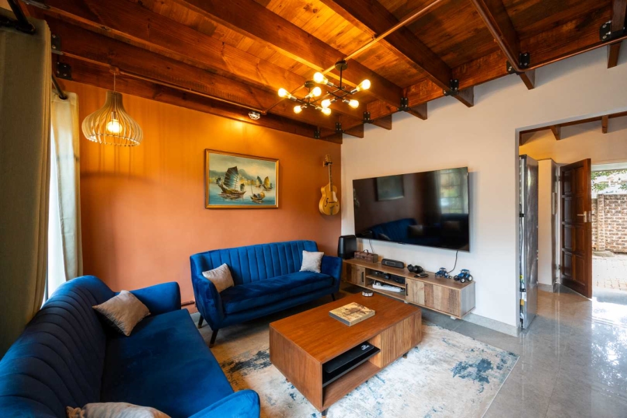 2 Bedroom Property for Sale in La Montagne Gauteng