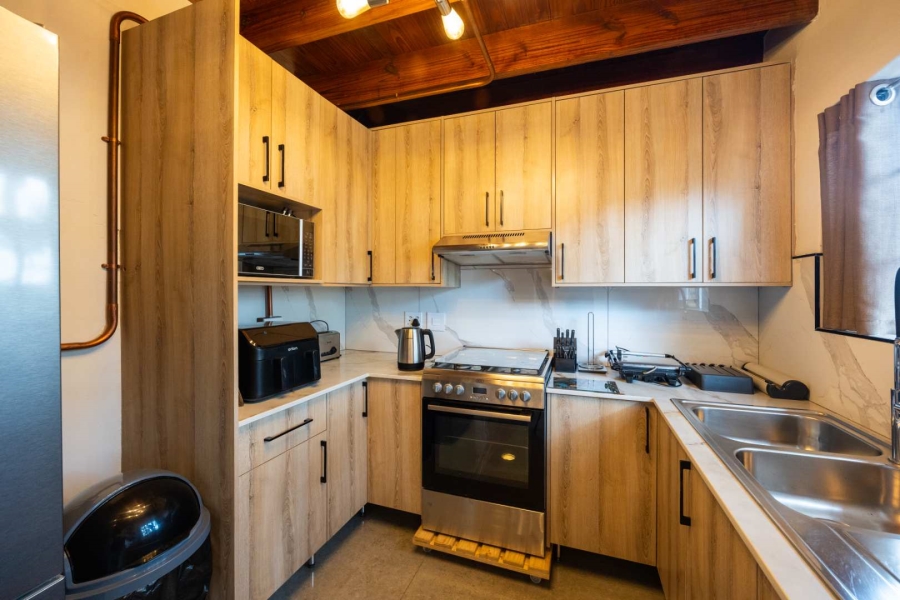 2 Bedroom Property for Sale in La Montagne Gauteng