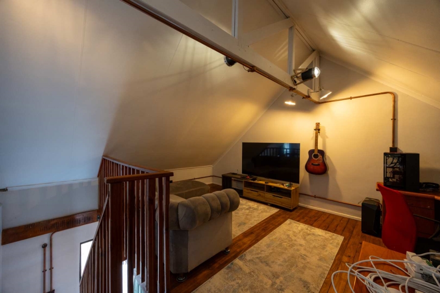 2 Bedroom Property for Sale in La Montagne Gauteng