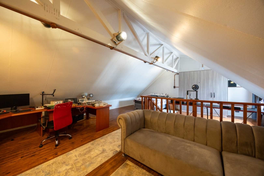 2 Bedroom Property for Sale in La Montagne Gauteng