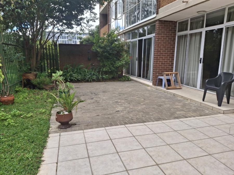 To Let 2 Bedroom Property for Rent in Sandown Gauteng