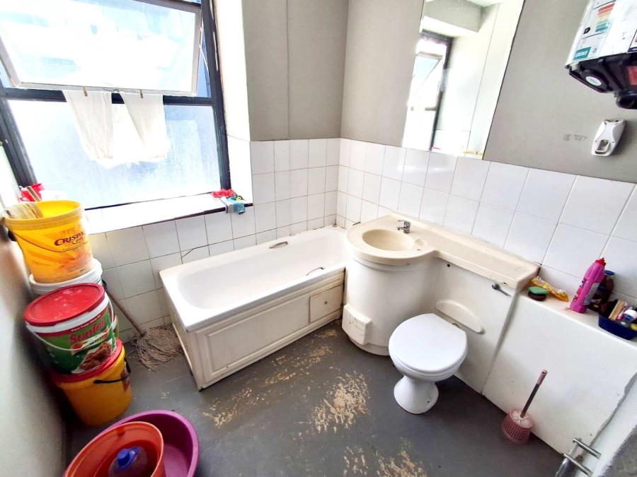 1 Bedroom Property for Sale in Johannesburg Central Gauteng
