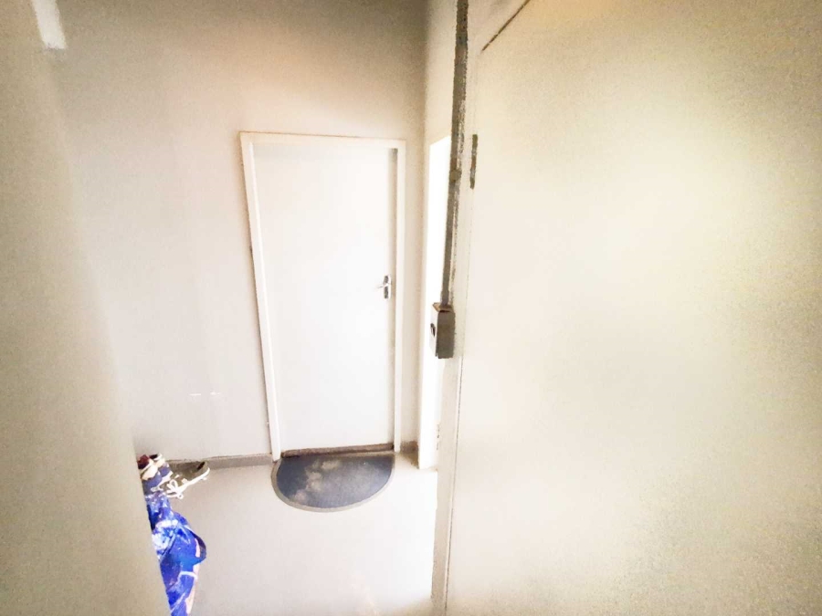 1 Bedroom Property for Sale in Johannesburg Central Gauteng