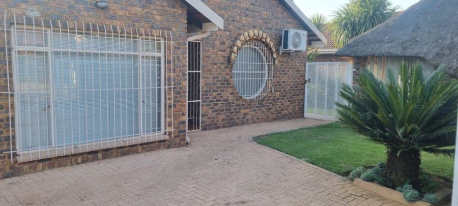 2 Bedroom Property for Sale in Risiville Gauteng