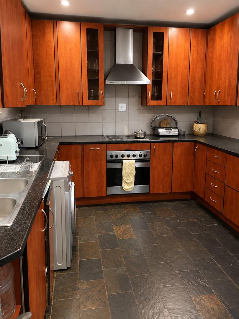 2 Bedroom Property for Sale in Johannesburg Central Gauteng