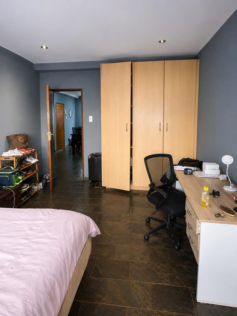2 Bedroom Property for Sale in Johannesburg Central Gauteng