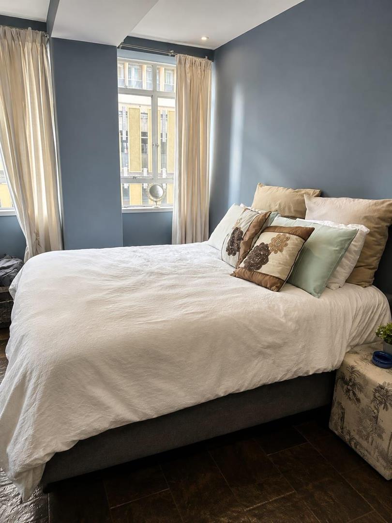 2 Bedroom Property for Sale in Johannesburg Central Gauteng