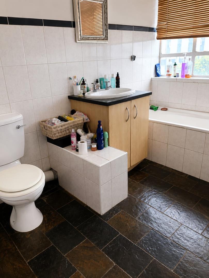 2 Bedroom Property for Sale in Johannesburg Central Gauteng