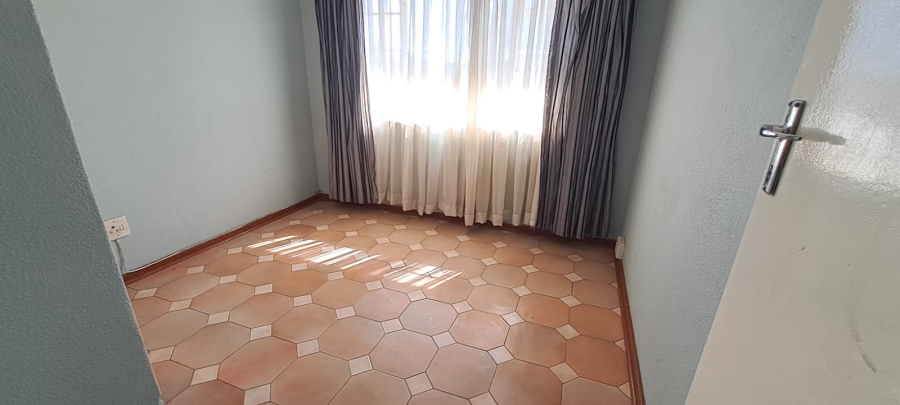 To Let 3 Bedroom Property for Rent in Elandspark Gauteng