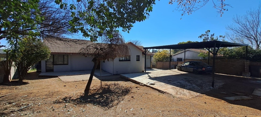 To Let 3 Bedroom Property for Rent in Elandspark Gauteng
