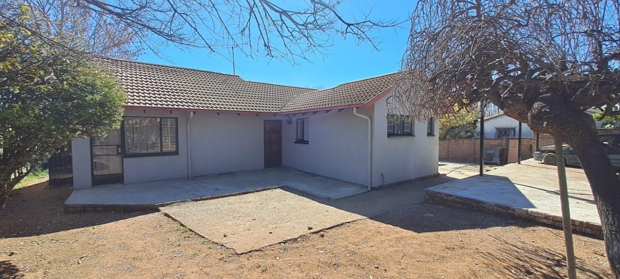To Let 3 Bedroom Property for Rent in Elandspark Gauteng