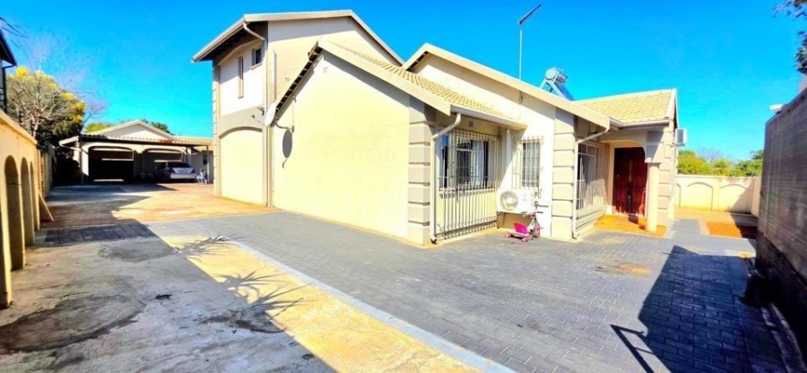 4 Bedroom Property for Sale in Brackendowns Gauteng